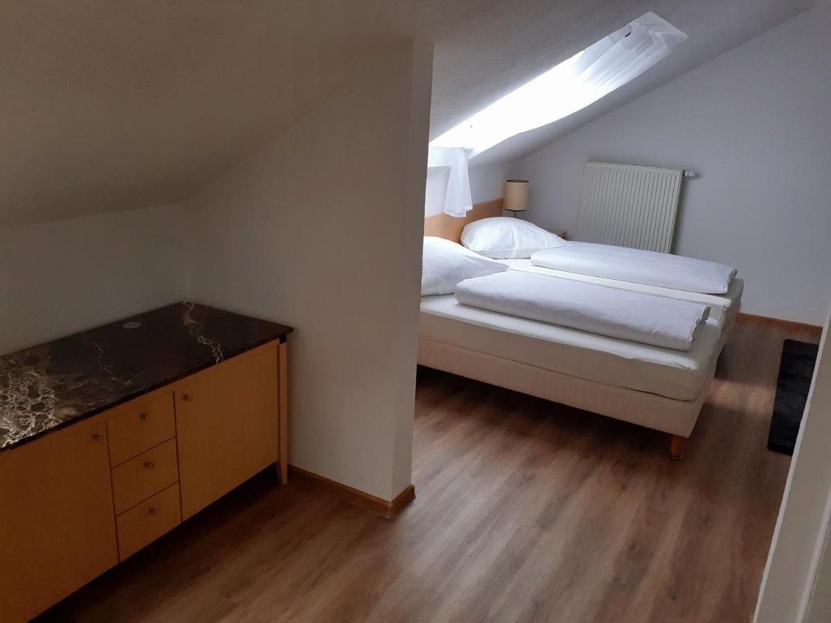 Apartment City Metzingen Ройтлинген Екстериор снимка